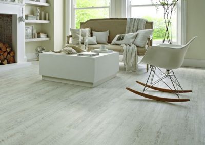 KP105 White Painted Oak Lounge LS1