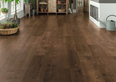 LLP303AntiqueHeartPineGardeningUtilityPCM